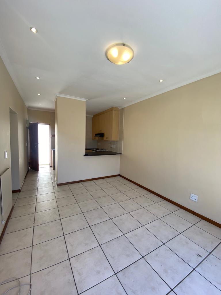 To Let 2 Bedroom Property for Rent in Guldenland Western Cape